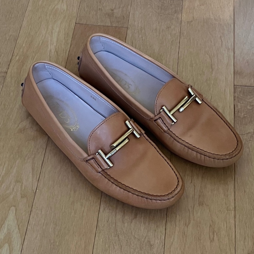 Tod’s Leather Double T Gommino Driving Shoes - Size 9.5